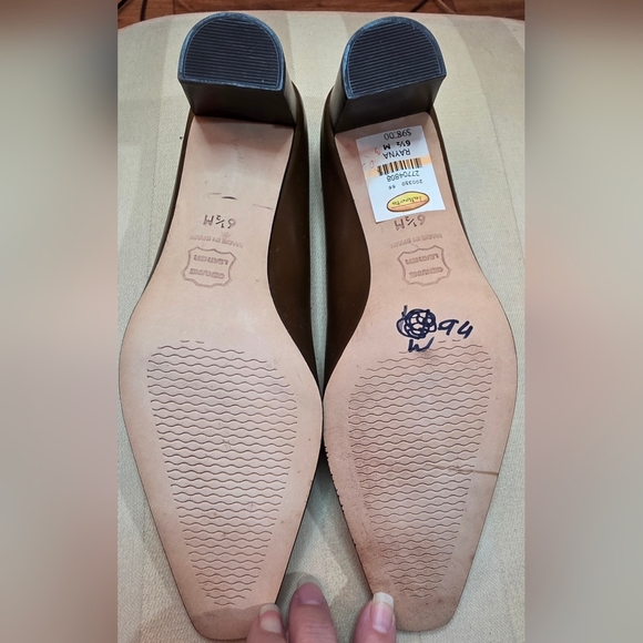 TALBOTS | BROWN LEATHER PUMPS | SIZE 6.5 M - Picture 9 of 9